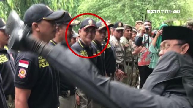 市長迴旋踢新進員警　警長：考驗體格