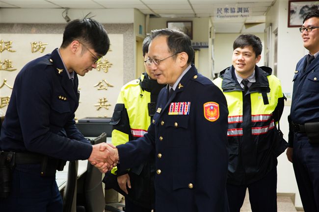 林口分局明成立　新莊分局長訪視道別