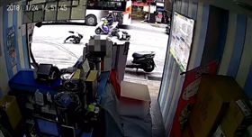 新北市,板橋,南雅南路,拒檢逃逸,毒蟲,毒品,摔車,見義勇為，翻攝畫面，警方提供