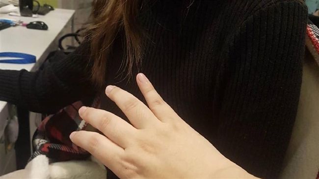 今天要弄到妳！色老闆強吻脫褲女員工