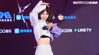 蔡依林霸氣送車票　女粉絲含淚現身