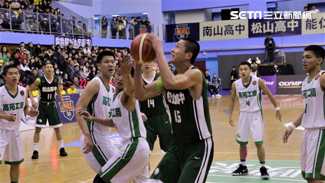 林正挺身而出　松山擺脫高苑旗開得勝
