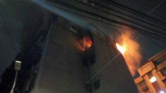 中和暗夜驚傳火警　住戶奔逃2女燒傷
