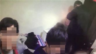 毒蟲哭喊被鬼纏身　竟要所長關燈抓鬼