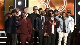 「火星人」布魯諾（Bruno Mars）葛萊美獎(圖／美聯社／達志影像)