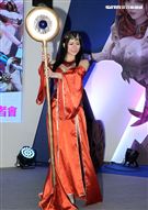性感cosplay電玩展登場。（記者邱榮吉/攝影）
