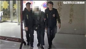 台北市刑警大隊偵辦電信詐騙案，竟逮到1名82歲的車手，訊後仍將他依詐欺罪移送法辦（翻攝畫面）