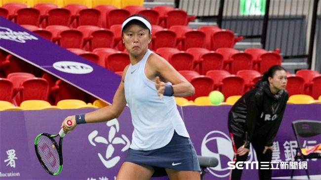 首輪上演台灣內鬥　張凱貞直落2晉級