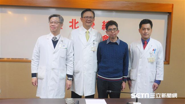 中耳炎毀聽力　他積極治療擺脫助聽器