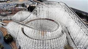 日本「長島溫泉樂園」雲霄飛車「白色旋風」（White Cyclone）（圖／翻攝自推特）