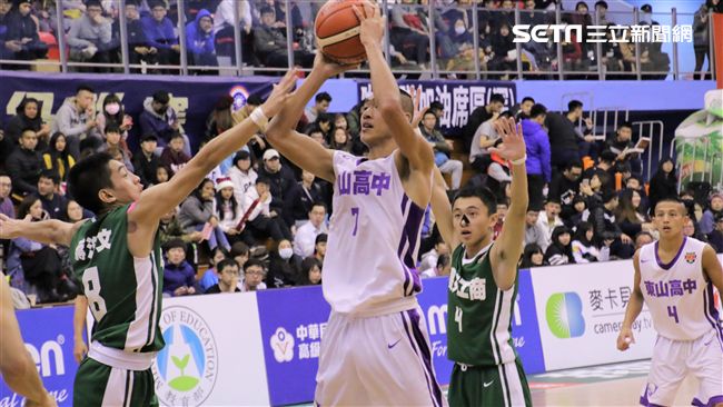 力壓高苑末節反撲　東山搶下2連勝