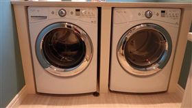 5歲童關在洗衣機　送醫已無生命跡象（圖／翻攝自pixabay）洗衣機
https://pixabay.com/zh/%E6%B8%85%E6%B4%97%E6%9C%BA-%E5%B9%B2%E7%87%A5%E6%9C%BA-%E6%B4%97%E8%A1%A3-%E8%AE%BE%E5%A4%87-%E6%B4%97%E8%A1%A3%E6%9C%BA-%E6%B4%97%E6%B6%A4-%