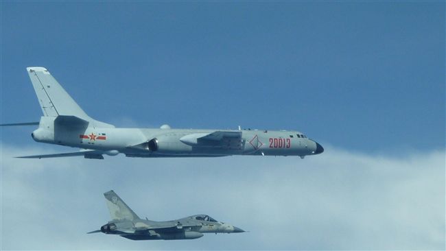 共機轟6K又出動　國軍全程監偵應處