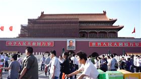 台灣年輕人效力陸企　疑惑「大陸這麼快，為何台灣還在鬧」
圖/翻攝自YouTube
北京天安門