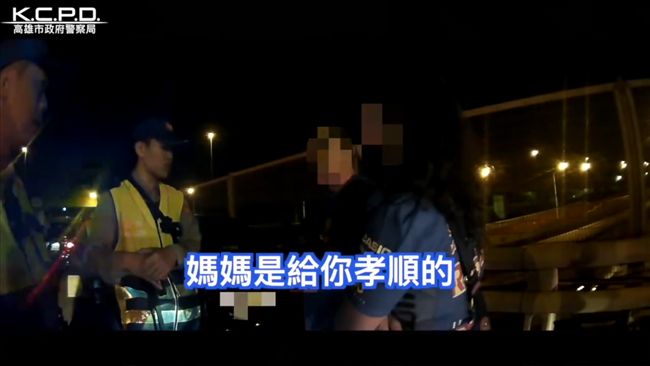 酒駕自撞　媽寶竟Call母到場頂罪
