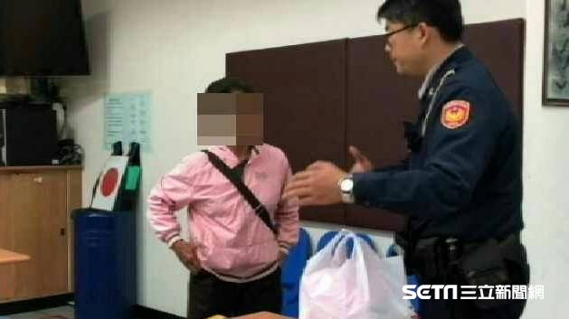 阿嬤餓到偷泡麵　暖警背後舉動有洋蔥