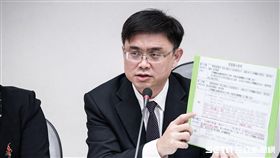 民進黨立委賴瑞隆召開救國團抗拒改革惡意逼退記者會。 圖／記者林敬旻攝