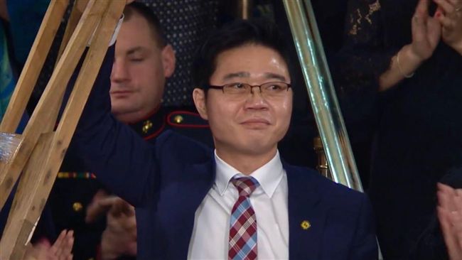 川普打洋蔥牌抗北韓　請出斷腿脫北者
