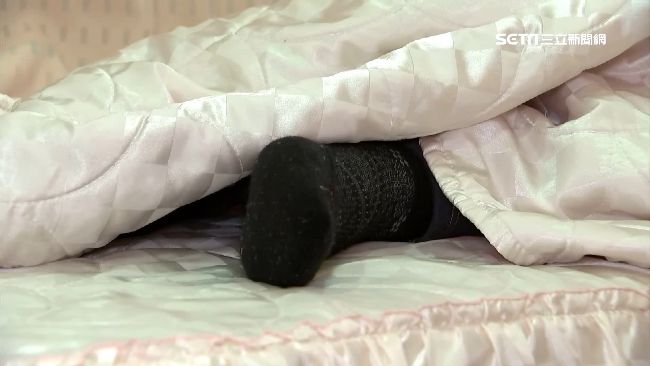 勿穿髒襪子睡覺！研究曝「如同蟑螂爬腳」