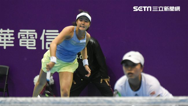 首盤慢熱　「李徐配」不敵日本組合