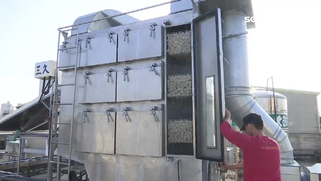 賣臭豆腐太臭搬9次　自研發排煙設備