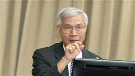 台灣除名美匯率觀察名單  央行回應美國財政部18日公布半年一度匯率報告，把台灣從操縱匯率觀察名單中移除。中央銀行副總裁楊金龍表示，央行與美方的溝通效果良好。中央社記者郭日曉攝　106年10月18日