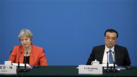 英國首相梅伊（Theresa May）與中國國務院總理李克強會面。（圖／路透社／達志影像）