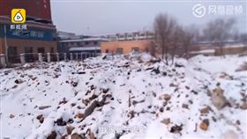 男大生奔波3968公里返鄉，到家門前傻眼：我家呢？（圖／翻攝梨視頻）