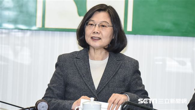 鼓勵吳秉叡　蔡英文：偏心也是偏向你