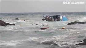 貢寮澳底海港漁船觸礁意外、萬里籍「長樂66號」漁船／翻攝畫面