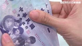 被男友要求送萬元禮物，女怨自己月薪也才3萬。