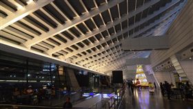 桃機推深夜計程車共乘服務　即日起每天凌晨0時到6時，從桃園國際機場入境的旅客將可利用「排班計程車共乘」的機制分攤車資，有效提升運輸資源效率及節能減碳，又可分攤車資降低負擔。中央社記者邱俊欽桃園機場攝　107年1月12日