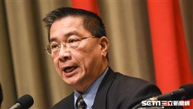 行政院發言人徐國勇召開會後記者會並公布央行總裁楊金龍人事案。 圖／記者林敬旻攝