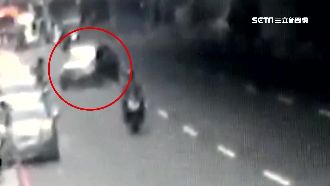 吸毒吸到ㄎㄧㄤ　車倒退嚕用路人驚閃