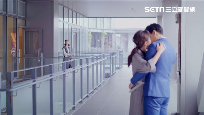 8年情斷？鍾瑶撞見藍鈞天激吻小三