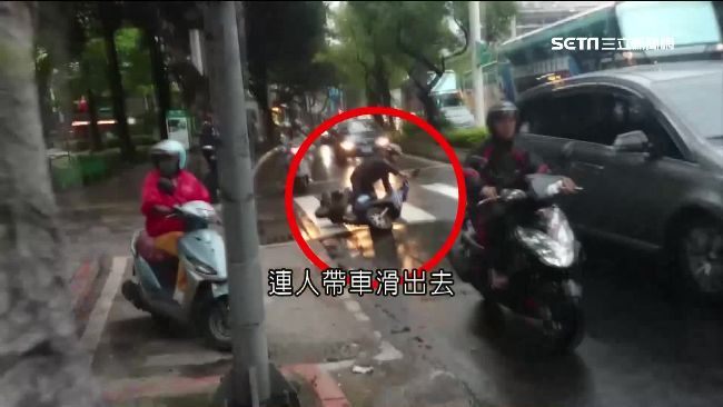 機車族老摔在斑馬線　北市要出手了