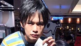 黃鐙輝，萁萁(翻攝自黃鐙輝臉書)