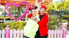 陳小春,應采兒（圖／翻攝自微博）