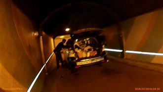 註定我救你　細心警救燒炭運將