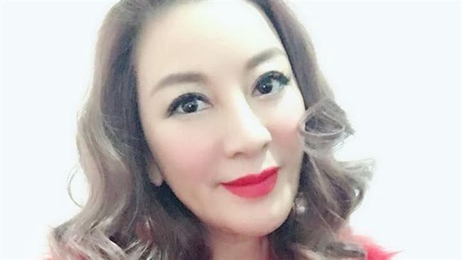 52歲女星還在等愛：希望老天想起我