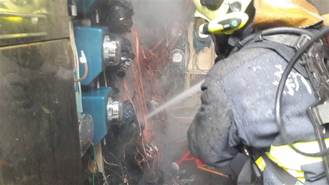 社區電表突爆炸　濃煙直竄天際