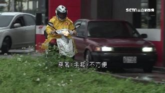 天冷騎車冷吱吱！外送員保暖秘訣曝光