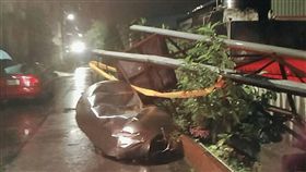 １６：９
花蓮地震連發！新北市永和停電　鶯歌水塔倒塌無人傷亡
圖／翻攝畫面