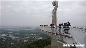 崗山之眼,人潮。（圖／高雄觀光局提供）