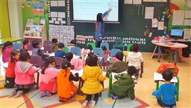 桃園補助室內空品監測機（1）為保障幼兒學習環境健康，桃園市環保局獨步全國，推出幼兒園安裝二氧化碳及細懸浮微粒室內空品監測設備補助。中央社記者吳睿騏桃園攝　107年1月15日