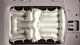 車訊網／六顆氣囊哪夠！天窗氣簾可是申請了11 項專利