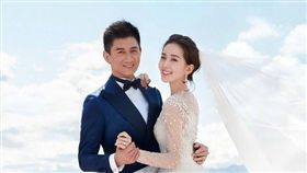 ▲吳奇隆、劉詩詩結婚3年仍像熱戀中。（圖／翻攝自微博）