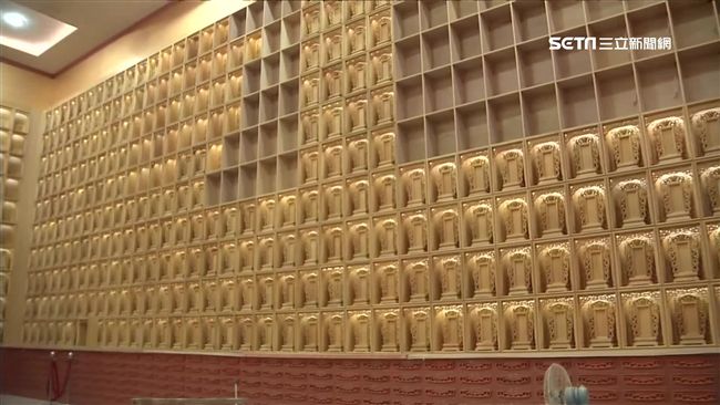 男想出售塔位　先被騙55萬買骨灰罐
