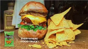 多力多滋,Doritos,玉米片,女孩版,刻板印象,零食　圖／翻攝自臉書