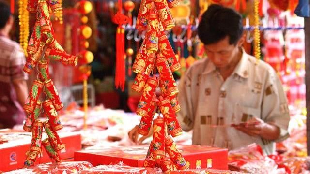 用農曆很廢？他嗆：過年你就不要放假